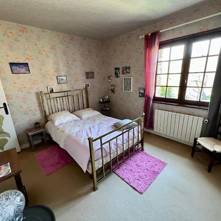 Grande Maison En Pierre A La Campagne, Belle Vue بيت للعطل *